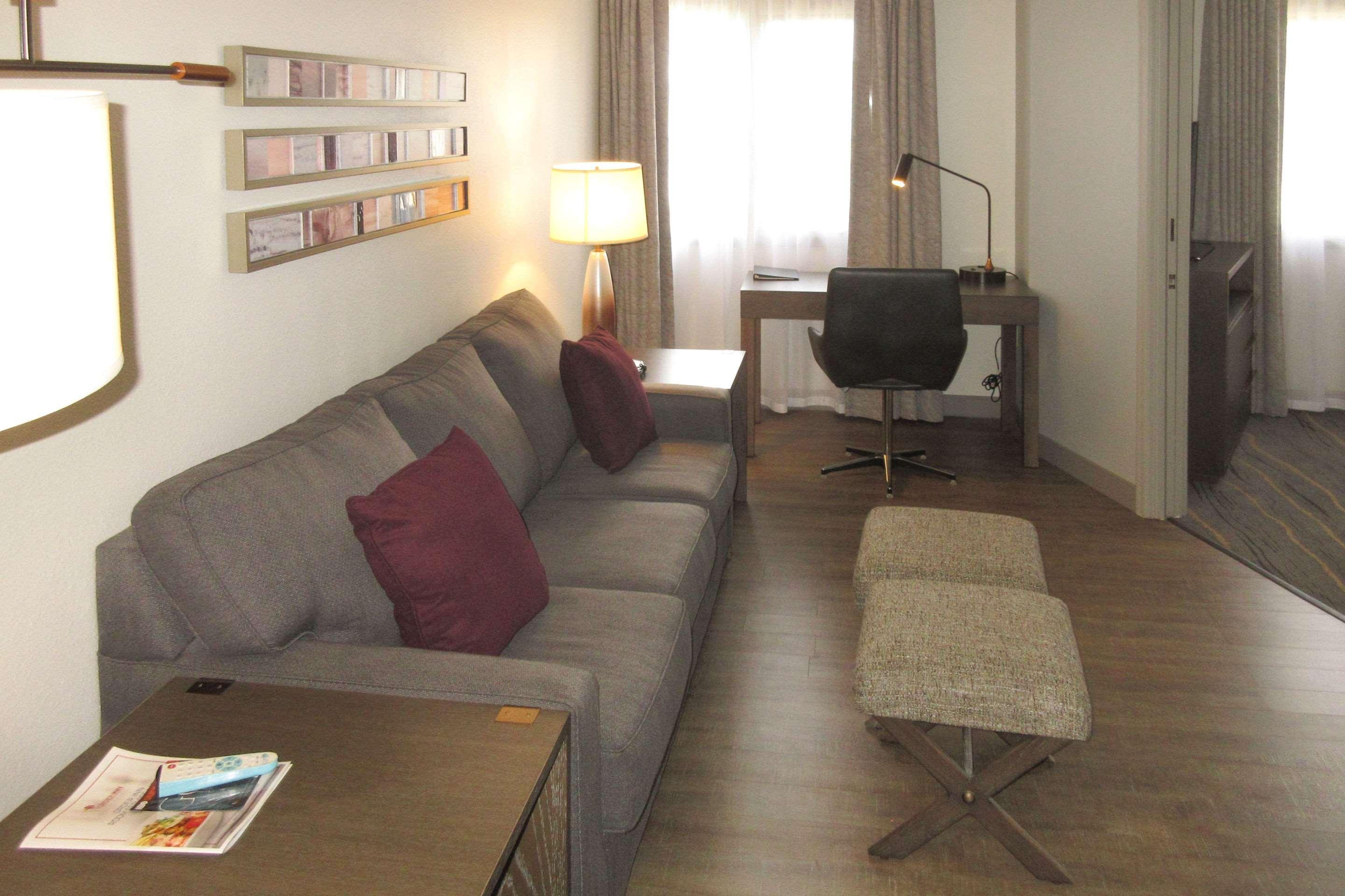 Windmill Suites Surprise - Phoenix, Ascend Hotel Collection מראה חיצוני תמונה