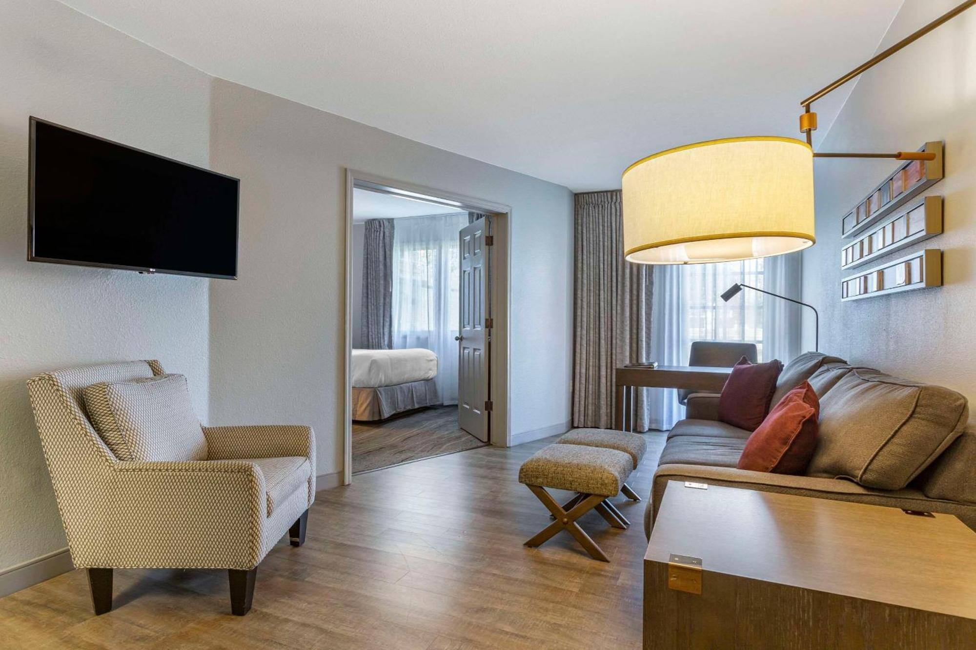 Windmill Suites Surprise - Phoenix, Ascend Hotel Collection מראה חיצוני תמונה