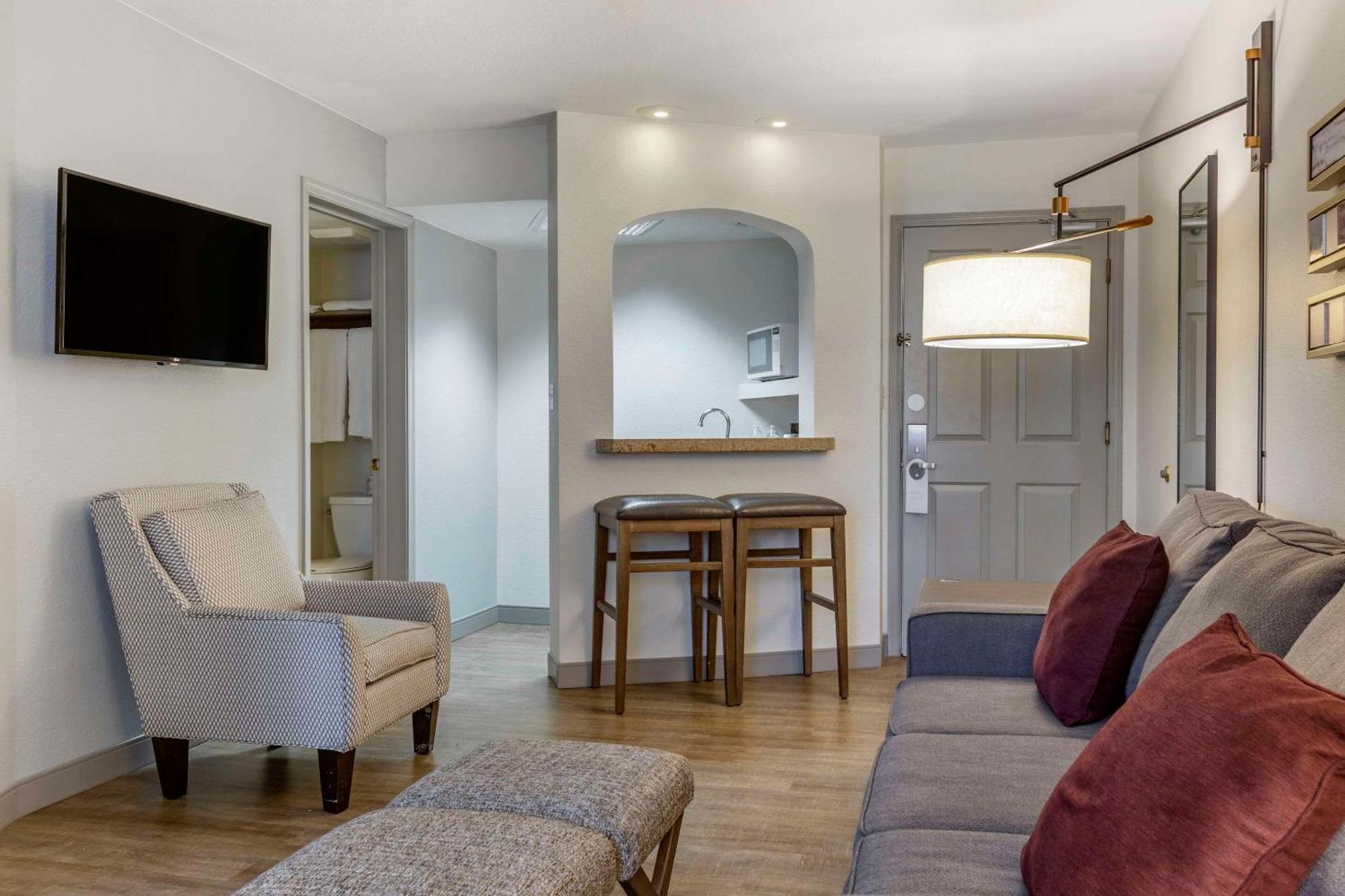 Windmill Suites Surprise - Phoenix, Ascend Hotel Collection מראה חיצוני תמונה