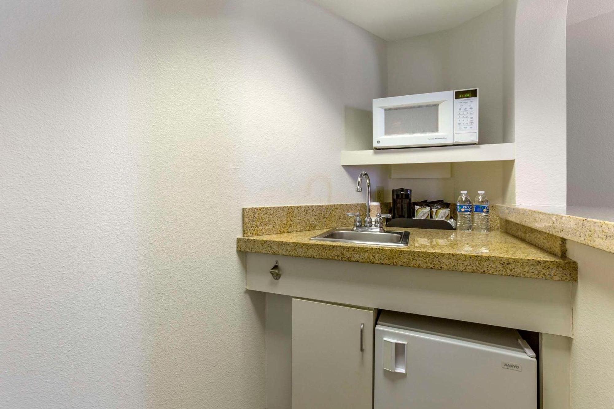Windmill Suites Surprise - Phoenix, Ascend Hotel Collection מראה חיצוני תמונה