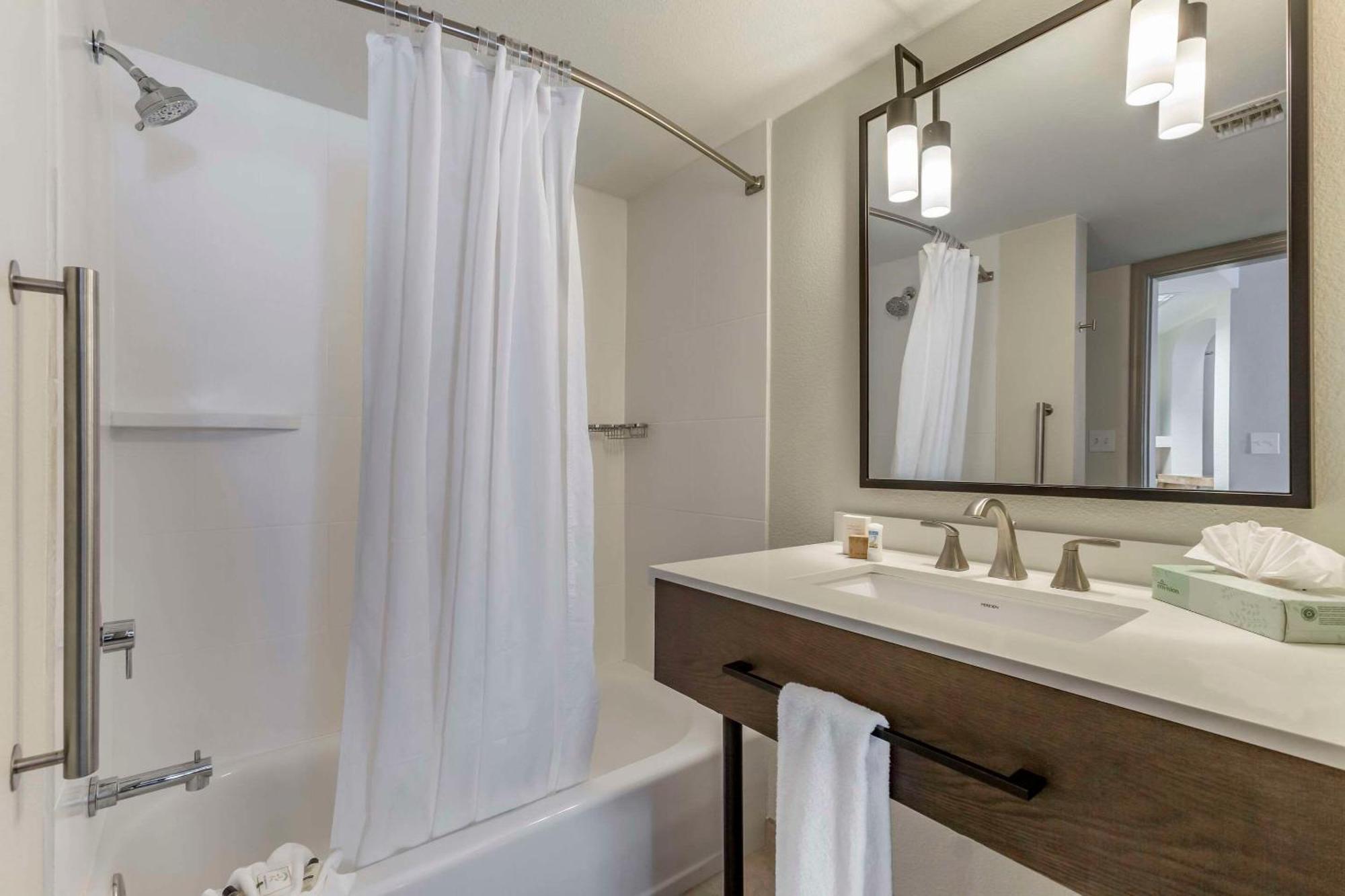 Windmill Suites Surprise - Phoenix, Ascend Hotel Collection מראה חיצוני תמונה