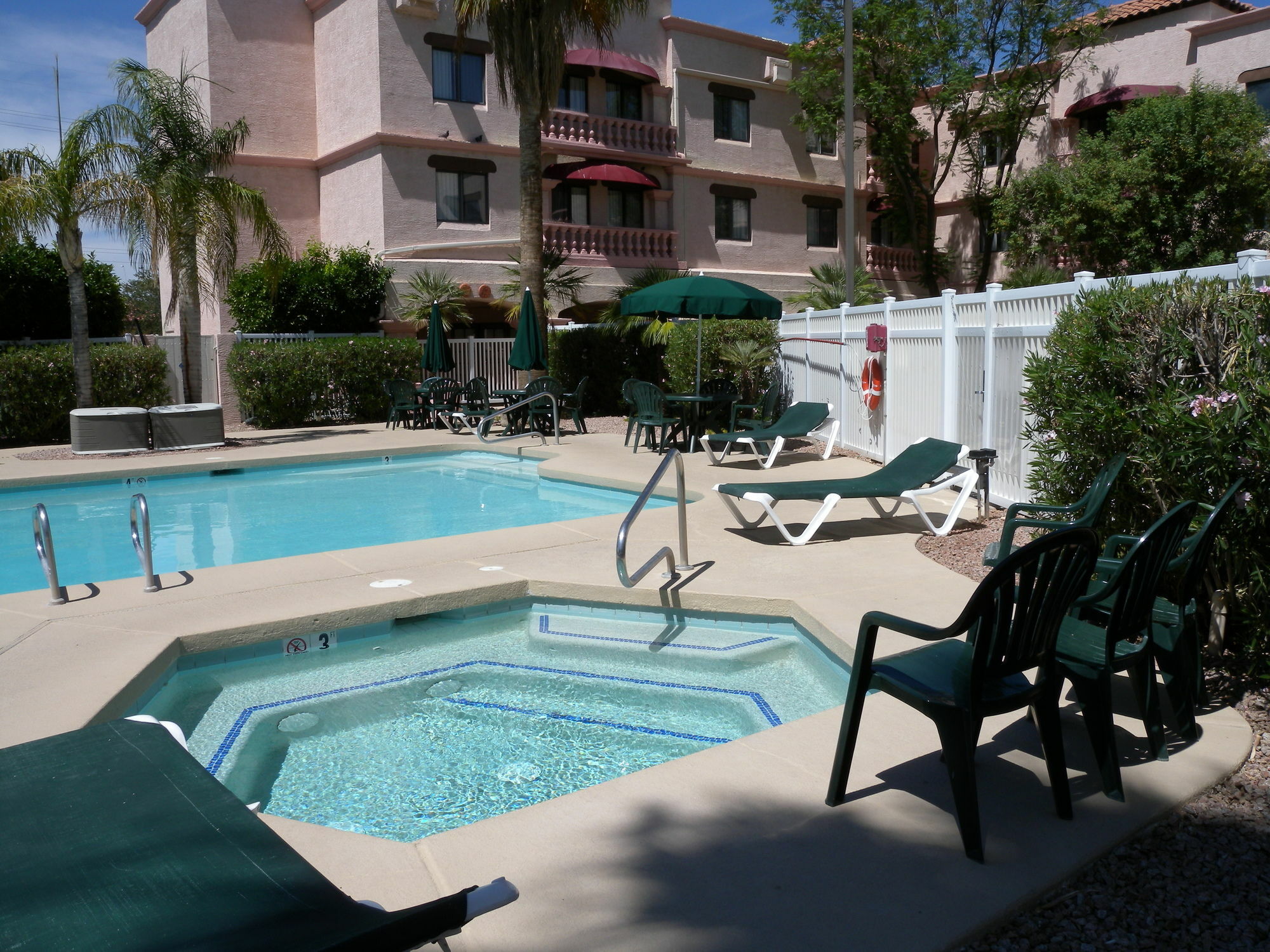 Windmill Suites Surprise - Phoenix, Ascend Hotel Collection מראה חיצוני תמונה